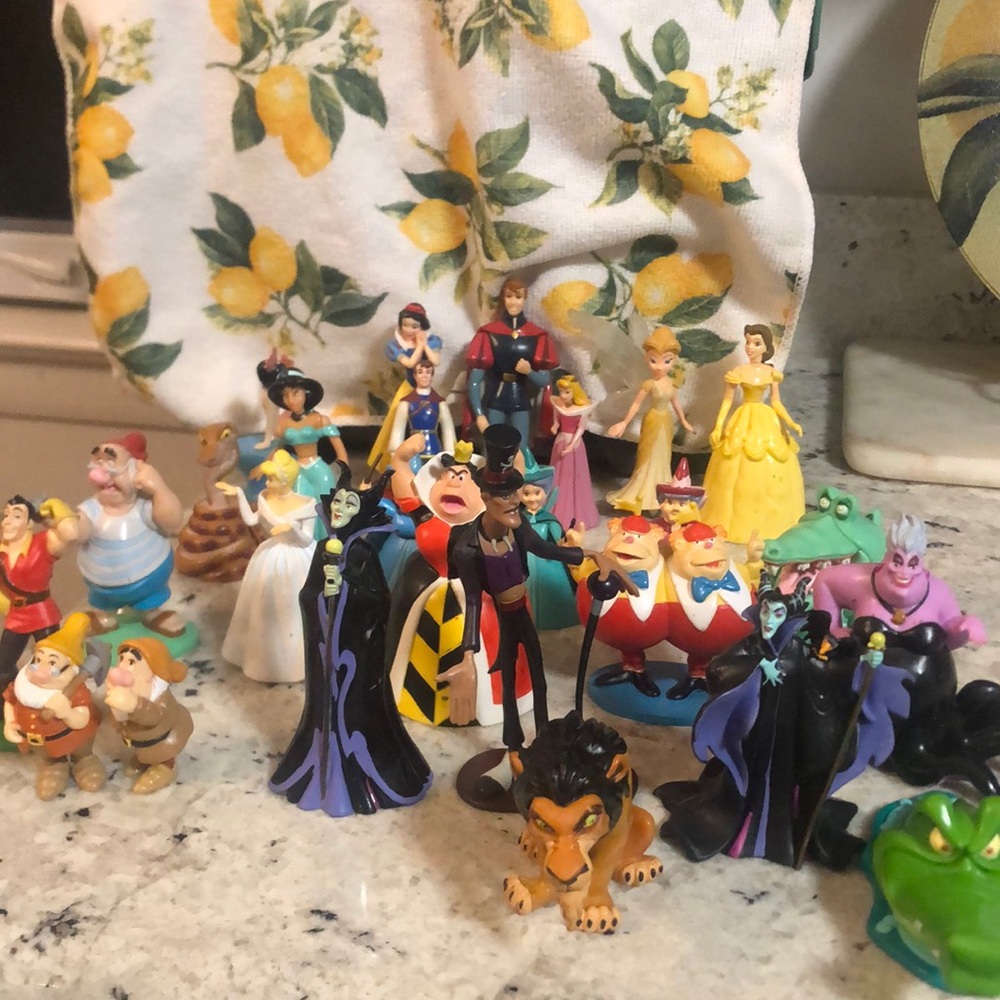 Set of used 26 Disney figurines❗️